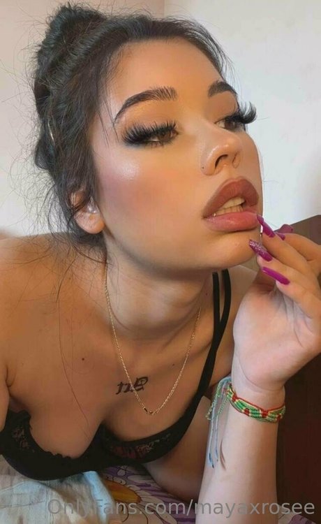 Mayaxrosee perfect actress pictures