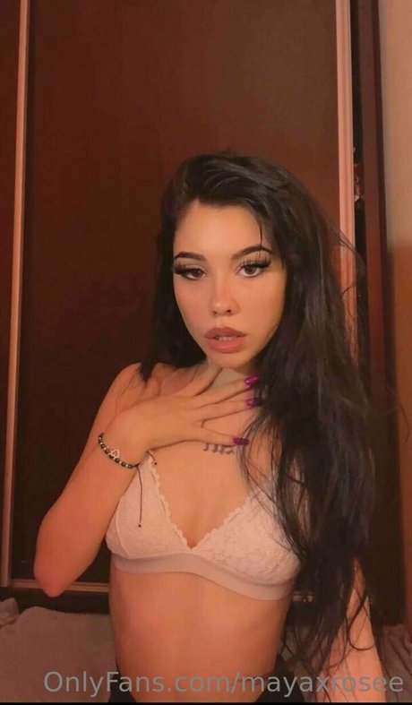 Mayaxrosee model nudes archive