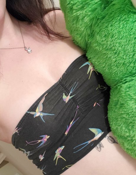 dreadfuldesire xxx model photo