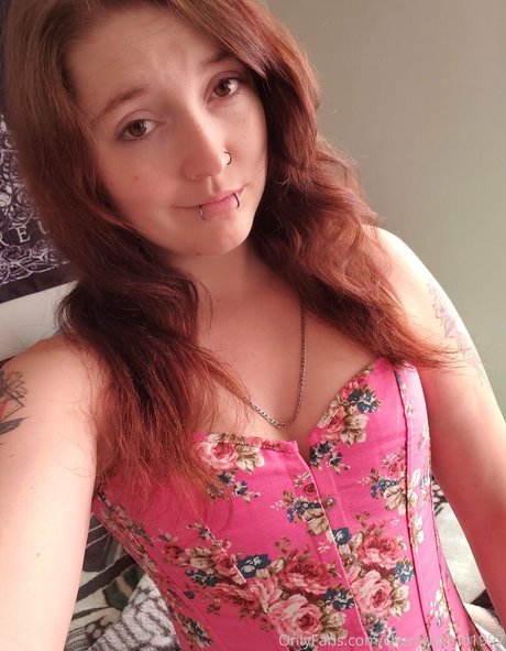 big tits brunette onlyfans adult picture