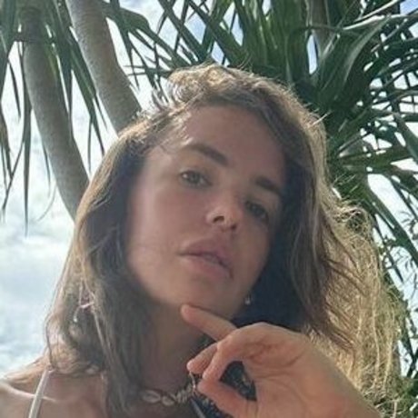 Chebyjane sexy actress gallery