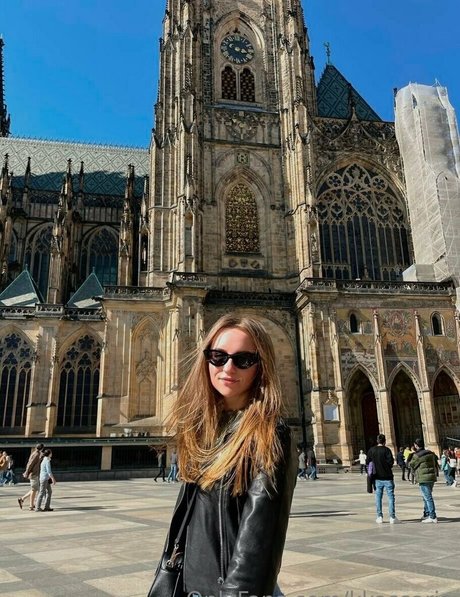 kkassaria pretty pornstar photo