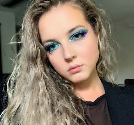 Maya V Henry adult star images