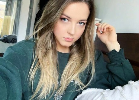 Maya V Henry model sexy image