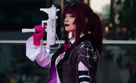 Yana Lerman model top picture