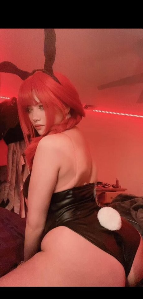 Denjis gxrlfriend model perfect picture