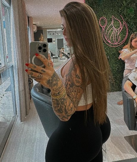 Paula Airoso pornographic actress photos