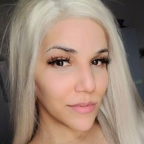 krystal j exclusive actress pics