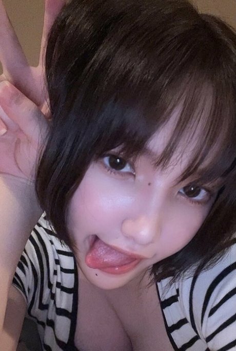 johhzt actress photos