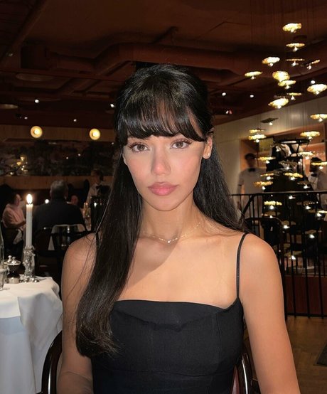 Dina Denoire beautiful actress photo