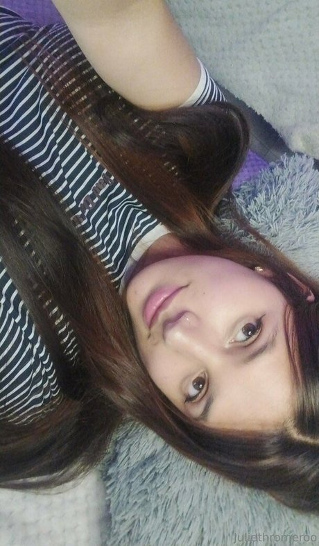 julieth1xxx sexy model photos