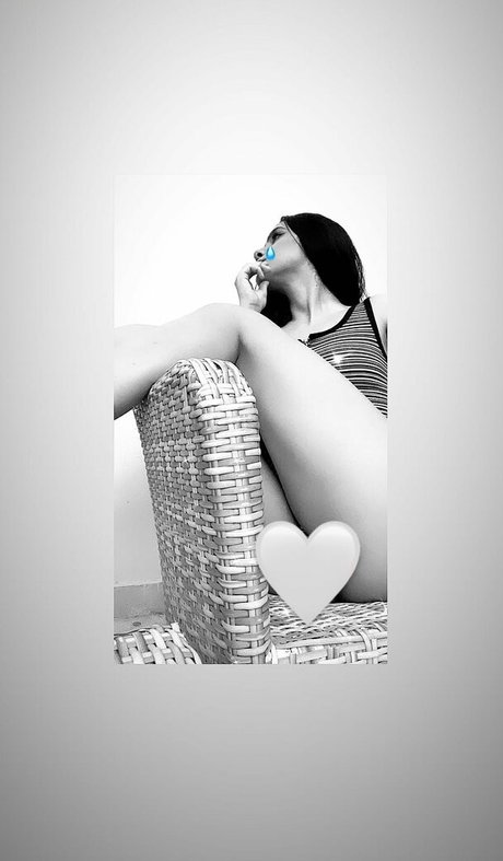 Silk7milk high quality model photo