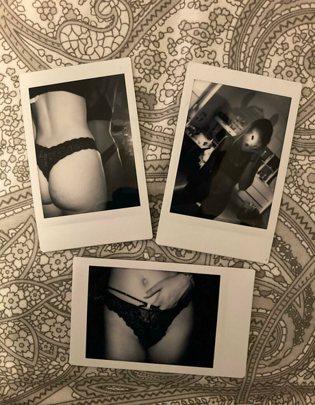 sexysecretelie model adult images