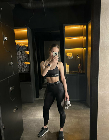 feralxxxberry Photo Gallery