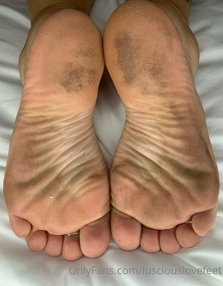 lusciouslovefeet sexy model image