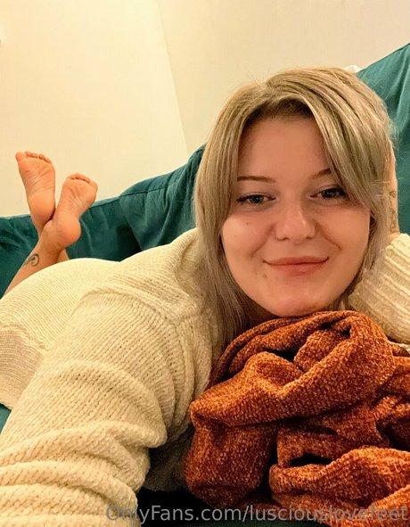 lusciouslovefeet perfect actress photo