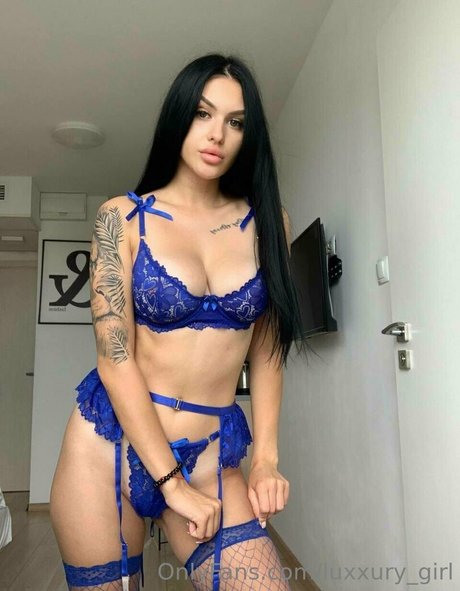 katanacat model erotic photo