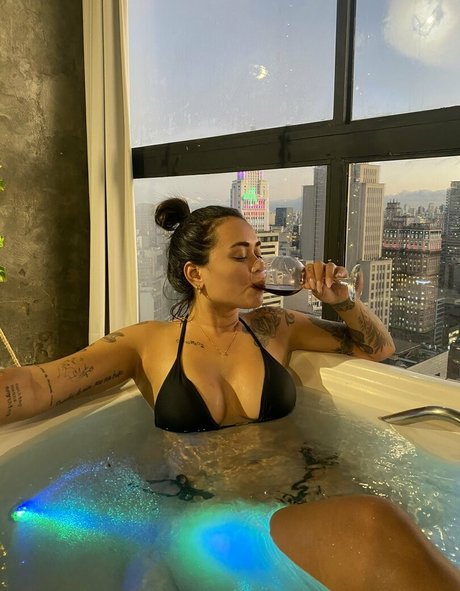 yasminmiller naked actress photo