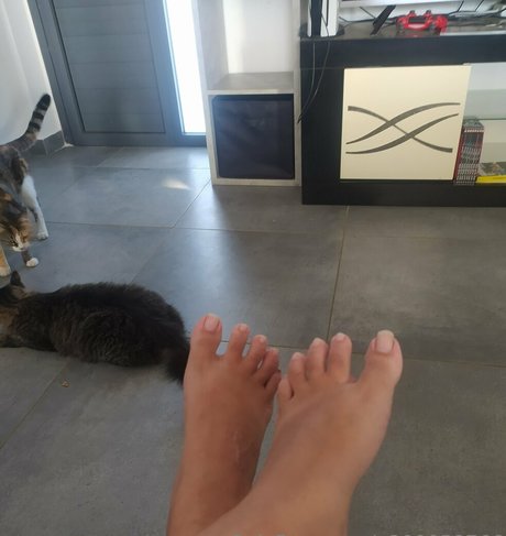 lila974974 sexy model picture