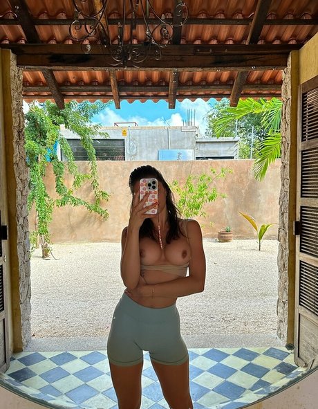 miaonlyonelovevip model porn image