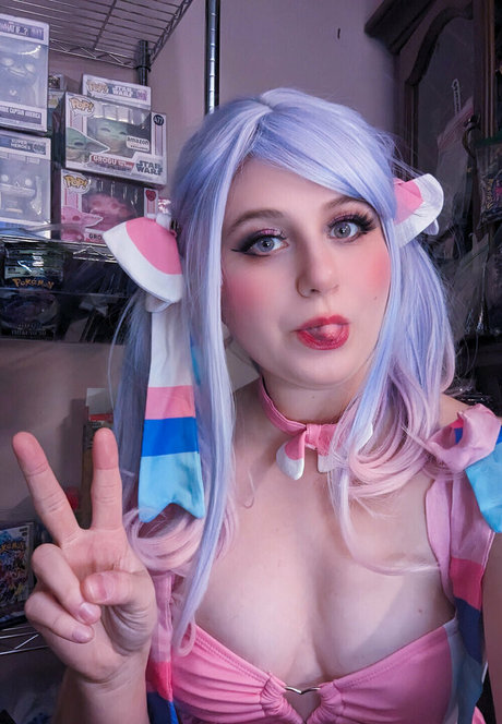 elladonella hd model photo