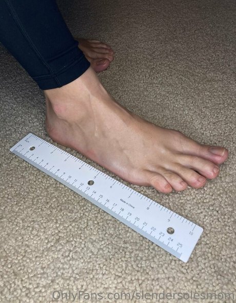 slendersolesmom model free pics