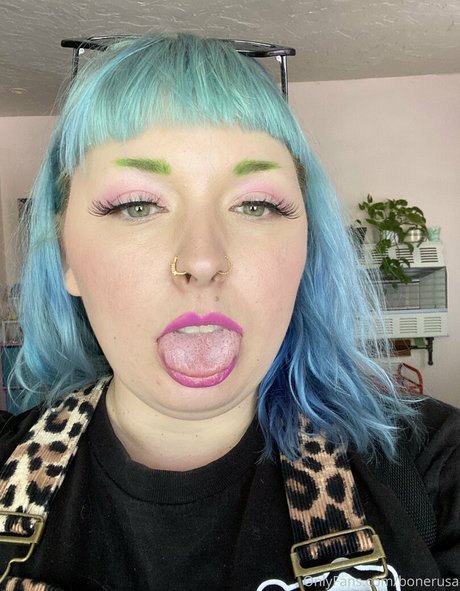 mypersonalhell naked actress pic