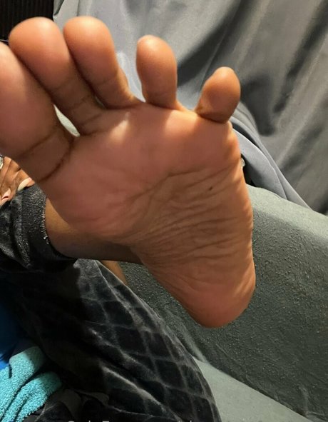 chocolatefeetbabe erotic actress photo