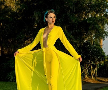 pixieeclaire pretty actress photos