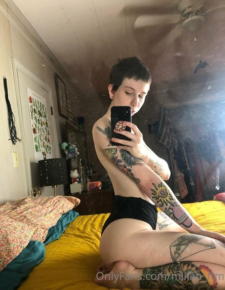 faguettemikah model erotic pictures