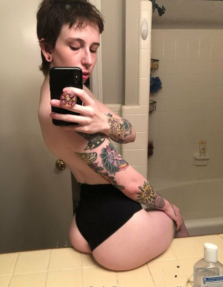 faguettemikah pretty model archive