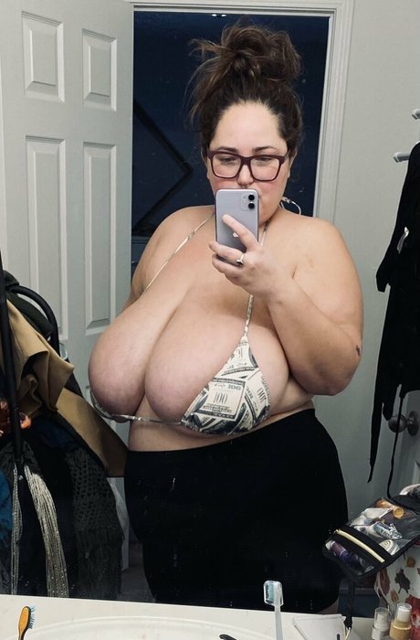 tiggobitties24 7_ star adult photo