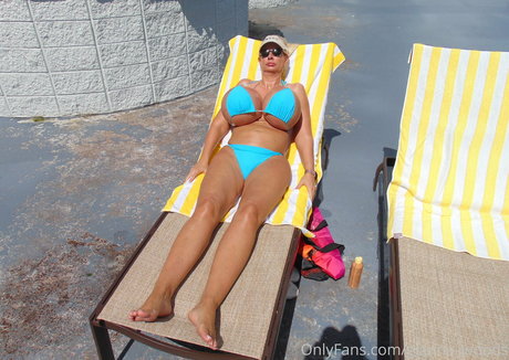 Gianna Woods pornstar perfect photos