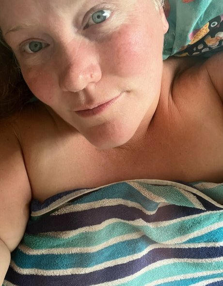 asian blonde onlyfans nice pic