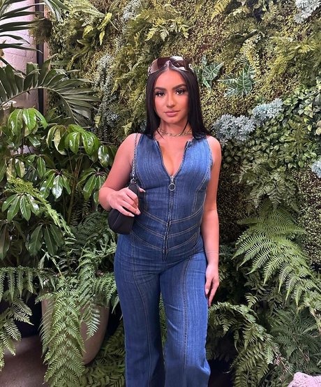 Tatiana McQuay star porn archive