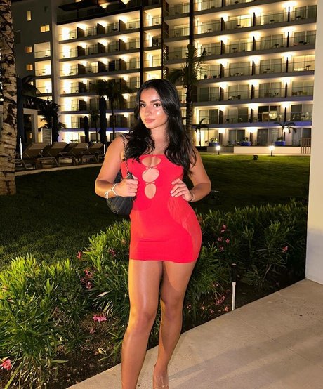 Tatiana McQuay naked star image