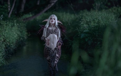 Mi2ray Cosplay model adult picture