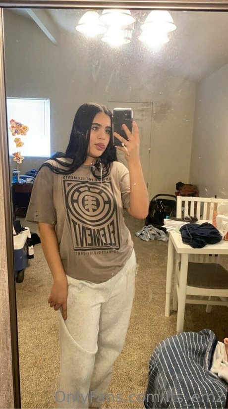 female popular onlyfans nude photos