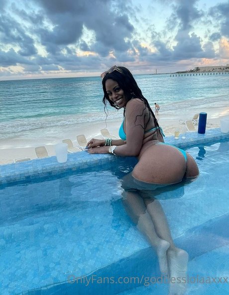 shemale fucks girl onlyfans free gallery