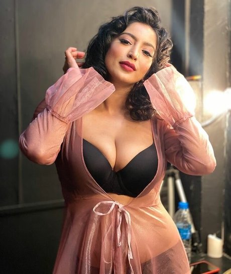 Vaibhavi Joshi sex model pics