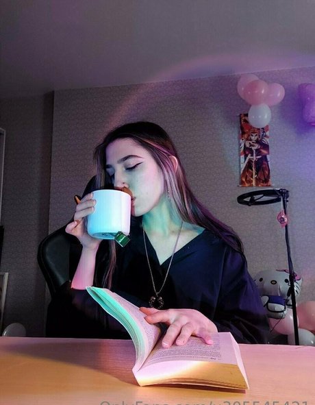 baby and dollyy best actress images