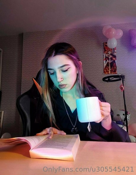 baby and dollyy art actress gallery