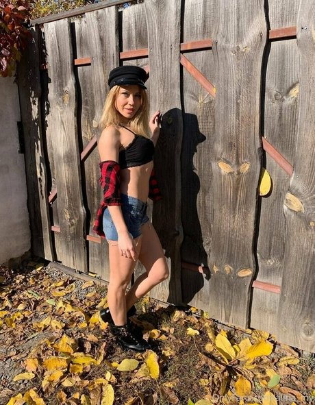 erika eden vip model hot photos