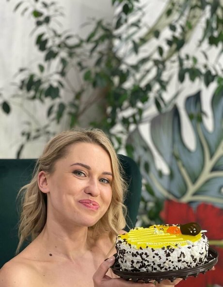 erika eden vip perfect star pic