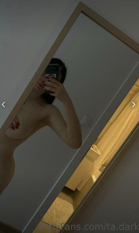 ta dark star nude photos