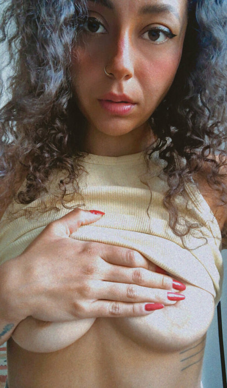 renne miau exclusive actress img