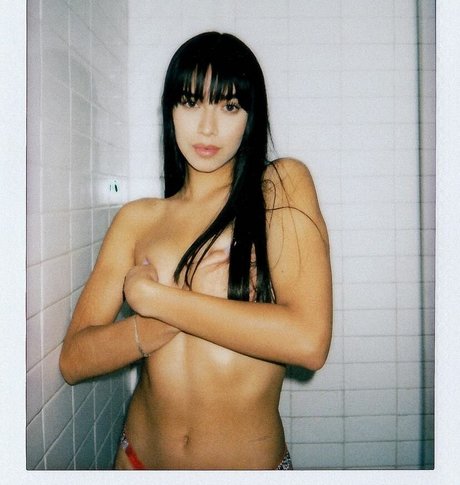 Gabrielle M nude model images