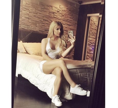 college girl onlyfans sexy naked archive