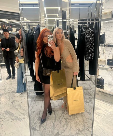 Gkbarry art actress gallery