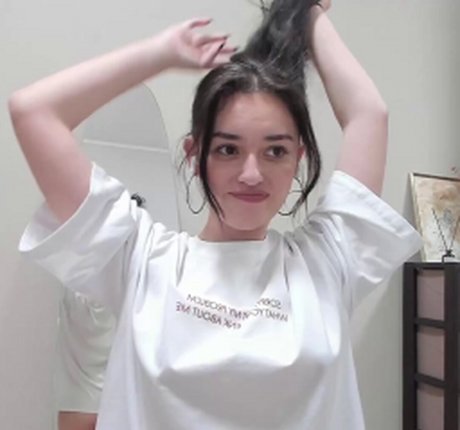 Recurbate S nude star photo